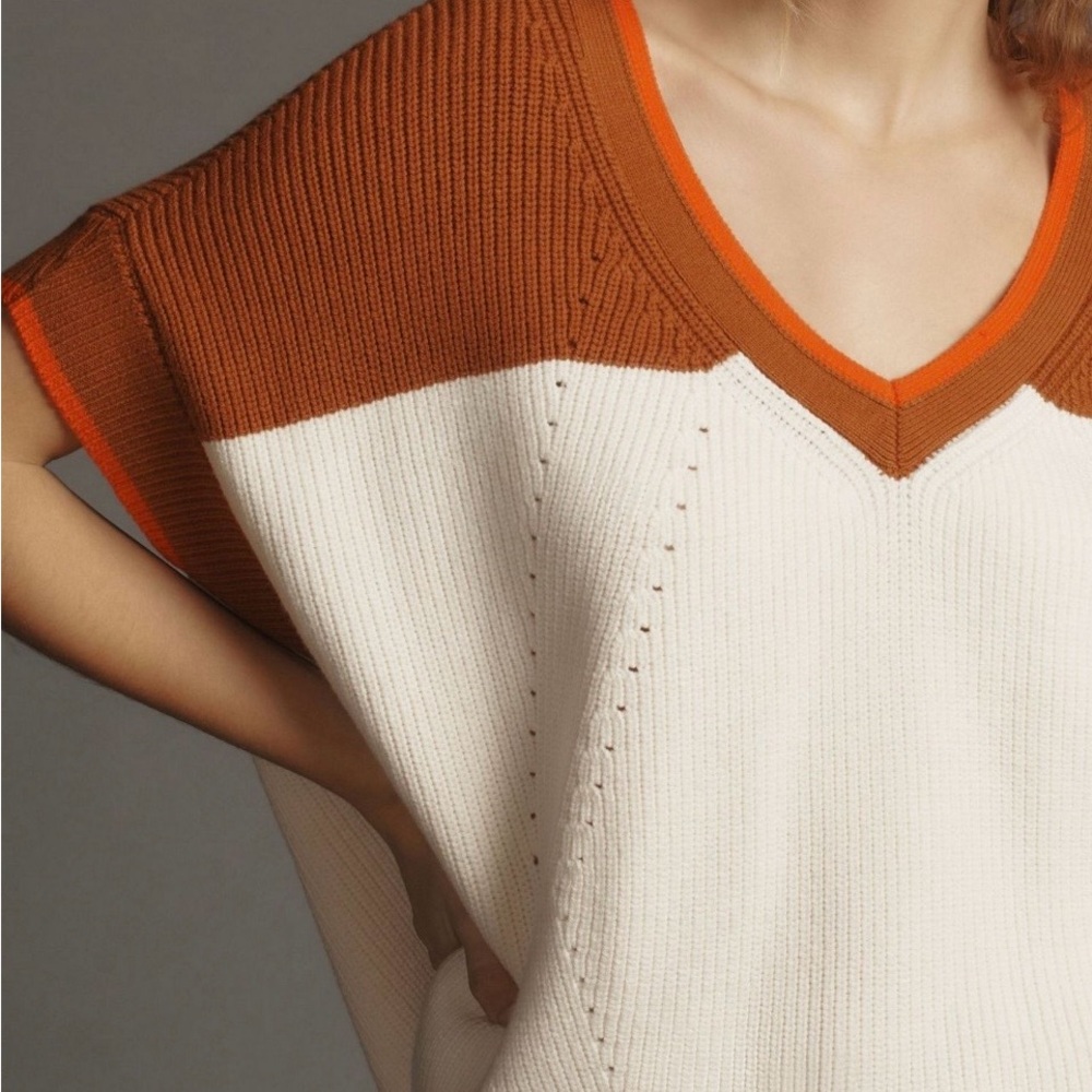 Women's V-Neck Color Block Sweater - Picture 3 of 8